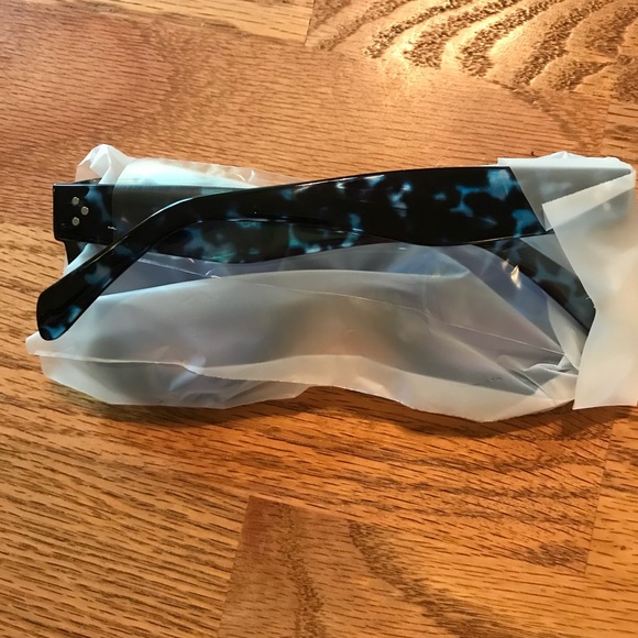 💙NWT Cat Eye Round Oversized Sunglasses💙 - Picture 15 of 15